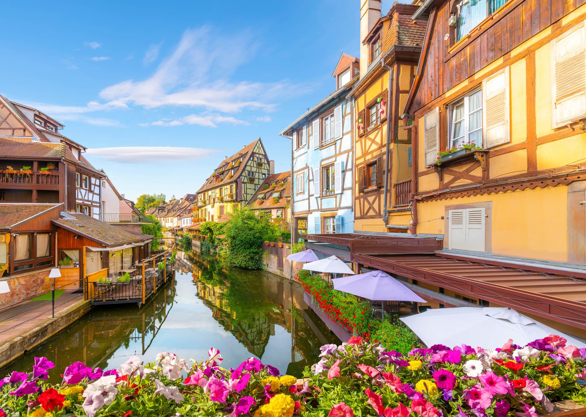 Petite Venise de Colmar, canal et maisons à colombages fleuries à 60 min du gîte Gentiane