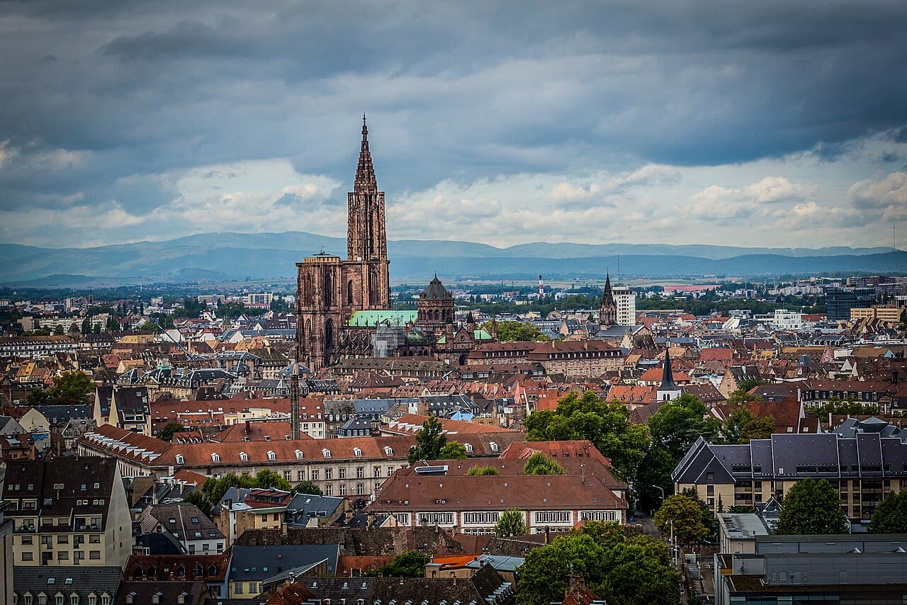 Strasbourg et sa cathédrale, à 1h40 du gîte Gentiane
